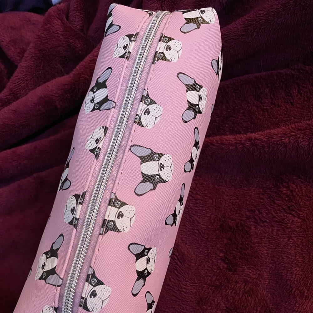 Bull dog case